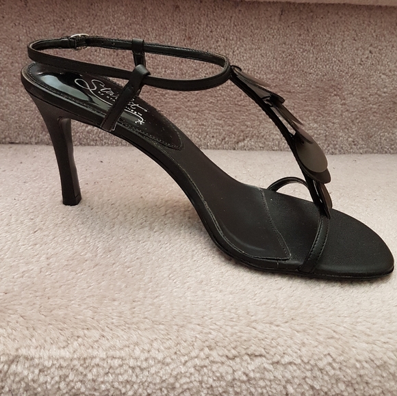 Starlet by Star Jones Black Flashy T-strap Heels - Picture 6 of 6